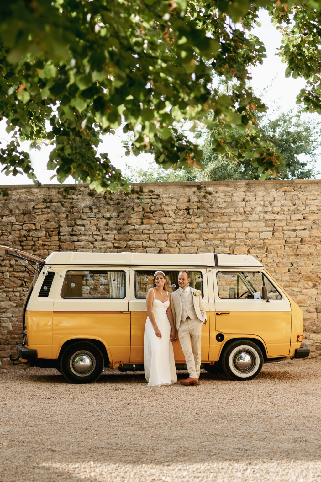 mariés-van-lyon-mariage-colore